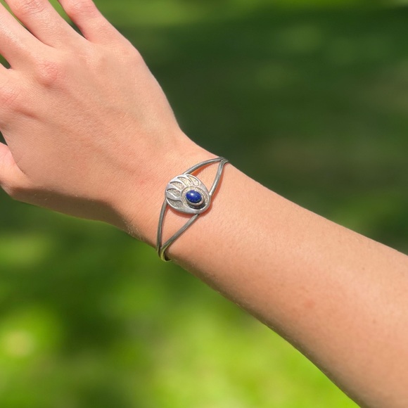 Vintage Sterling Silver Navajo Azurite Bear Paw Cuff Bracelet - Picture 5 of 16
